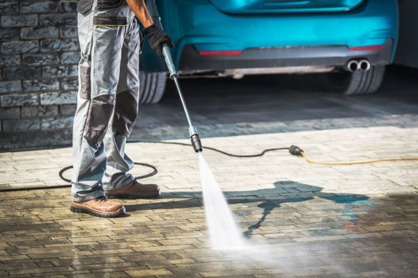 Driveway Pressure Washing in Peoria