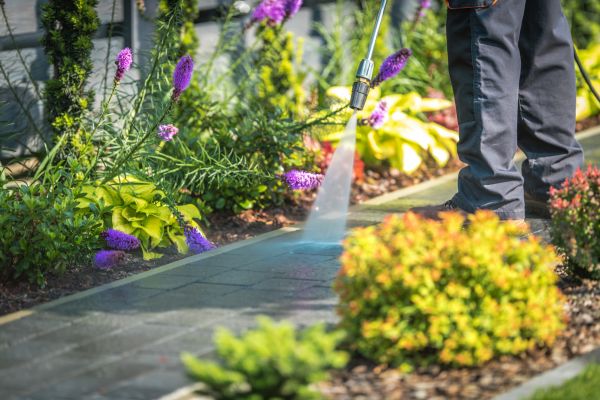 Sidewalk Pressure Washing in Peoria