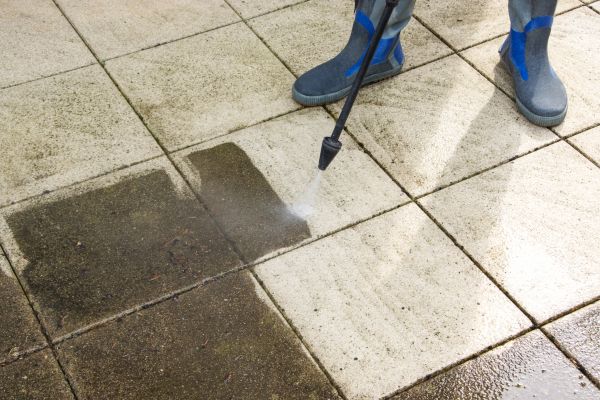 Outdoor Concrete Cleaning in Peoria